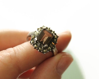 Vintage Ring with Marcasite and Glass Stone - Mid Century Era - Size 8