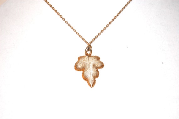 Vintage Leaf Necklace with Rhinestone, Gold tone,… - image 4