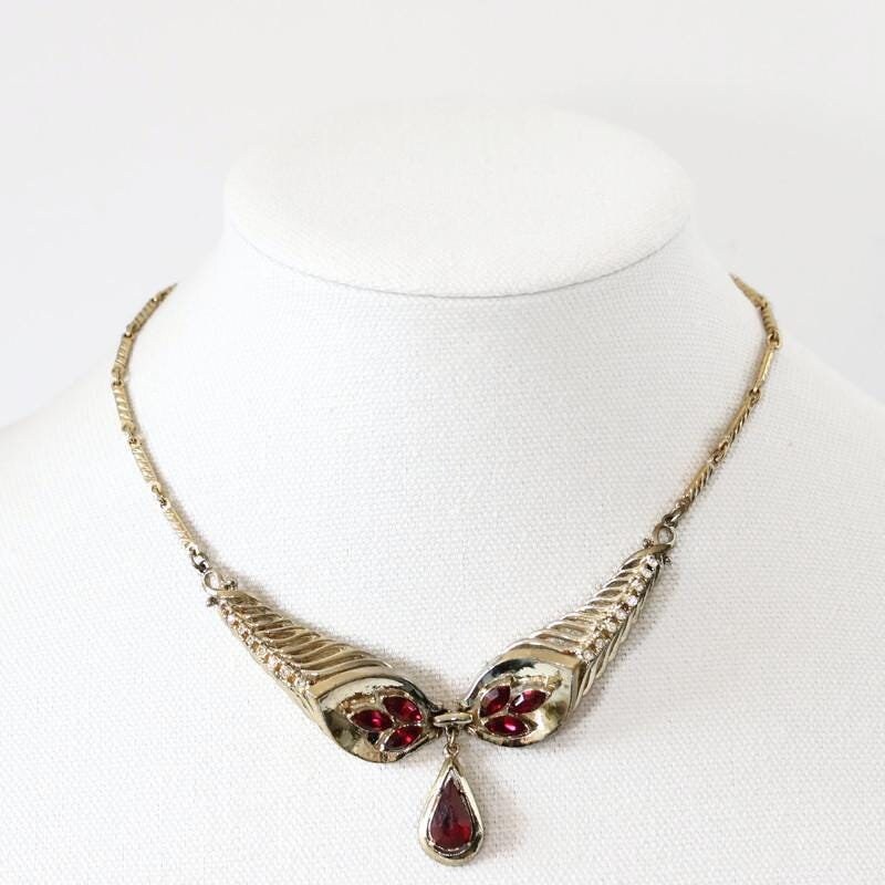 Wendalern Collana girocollo con cristalli a goccia, collana con ciondolo a forma di diamante rosso, collana con strass dorati, collana vintage con zirconia cubica, gioiello per donne e ragazze
