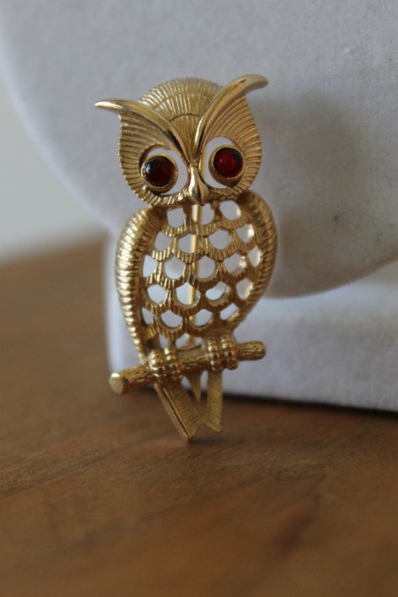 Vintage Owl Avon Pin Red Glass Eyes Owl Gold Tone Owl Retro