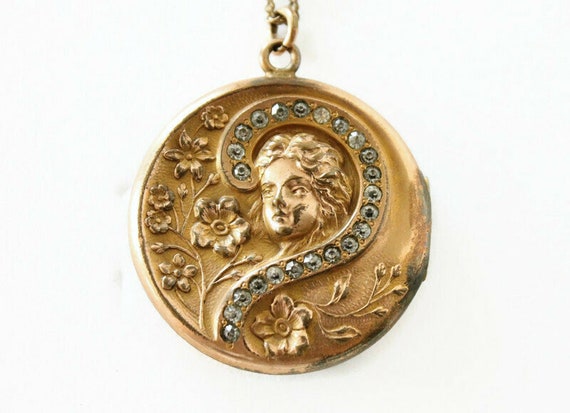 Antique Art Nouveau Gold Locket - Gold Filled Que… - image 1