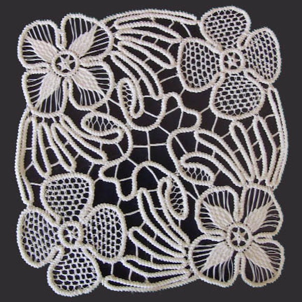 White Point Lace, Romanian Crochet Doily, Floral Pattern , 6" x 6"