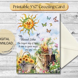 Op de afbeelding: Een afdrukbare 5"x7" wenskaart met een aquarel illustratie. Het ontwerp toont een zon met een gezicht, vlinders, een konijn, zonnebloemen en de tekst "Blessed Litha". Inclusief een digitale download optie.