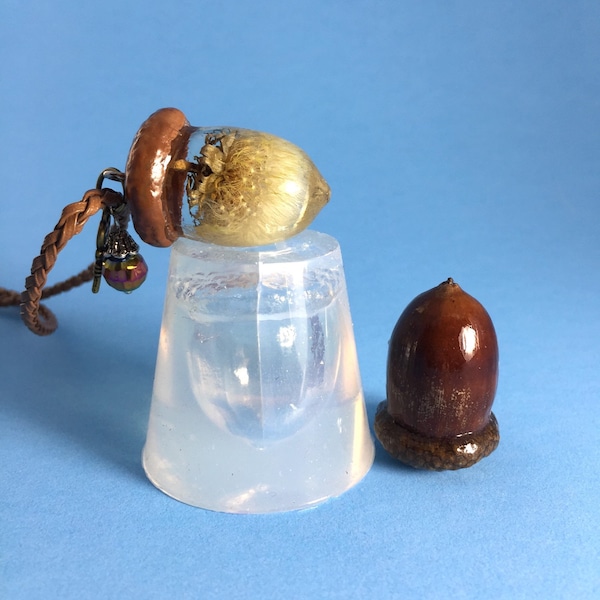 Acorn Mold. Clear silicone mold for cute acorn pendant. (MP114)