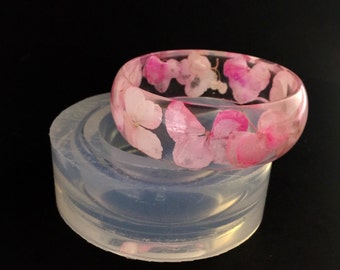 Bracelet Mold (MB139), smooth beveled bangle, clear silicone mold. Made in USA