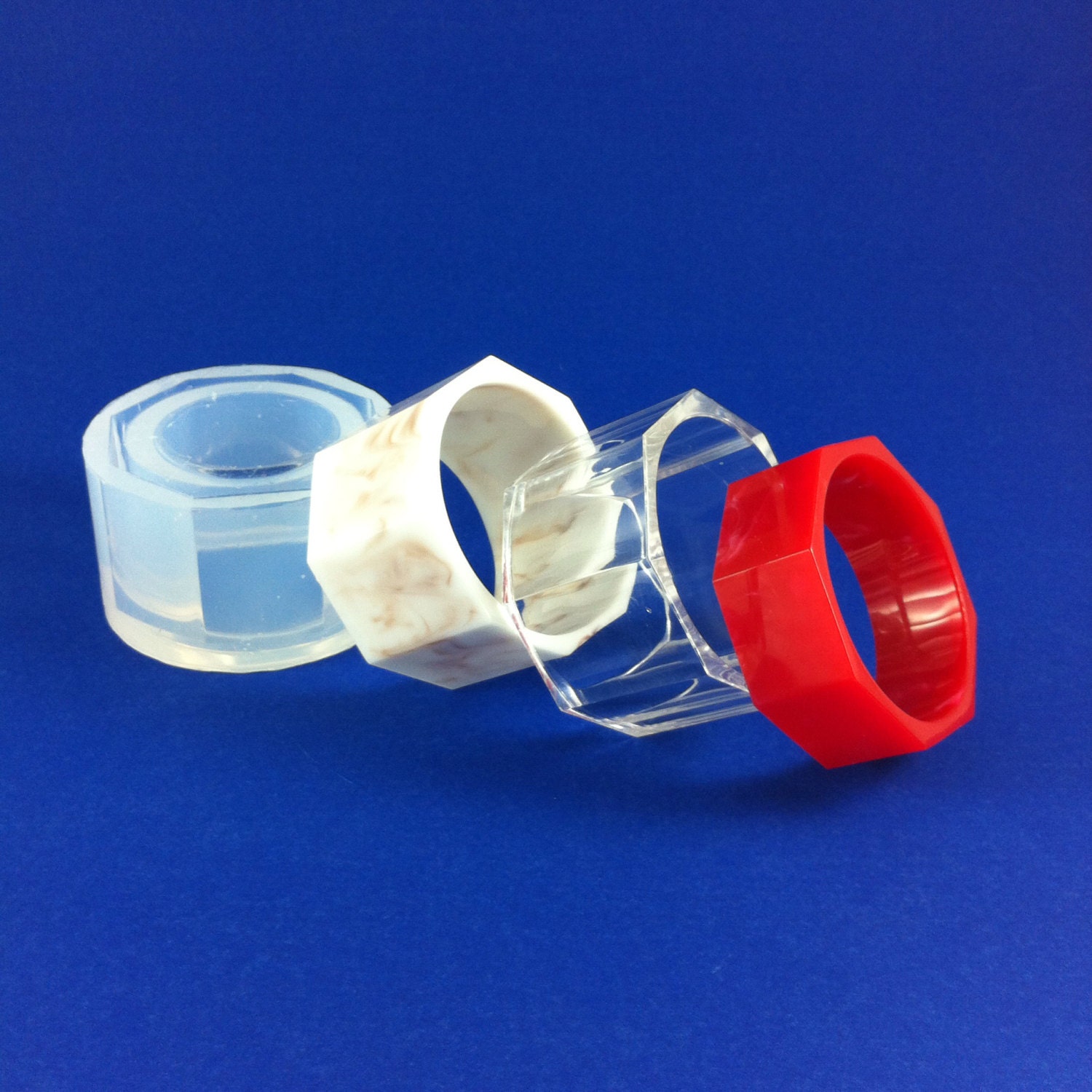 MB043 Clear Rubber Silicone mold to make your own twisted bracelet