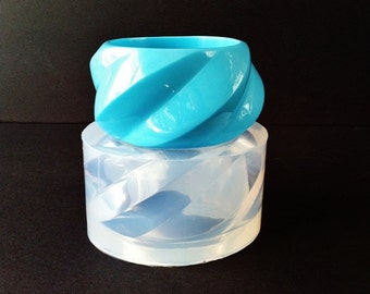 Clear Rubber Silicone mold to make your own twisted bracelet (MB043)