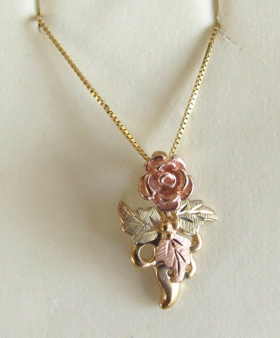 Black hills gold rose necklace deals