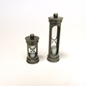 Steampunk Sand Hourglass Pendant, Antique Brass Glass Charm (47mm) image 4