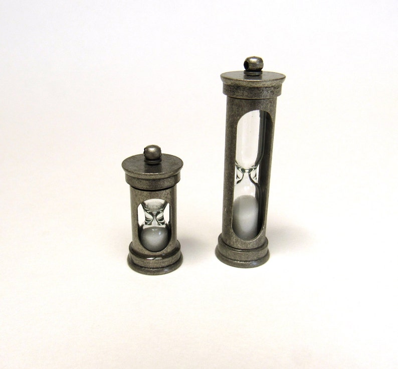 Steampunk Sand Hourglass Pendant, Antique Brass Glass Charm (47mm) image 4