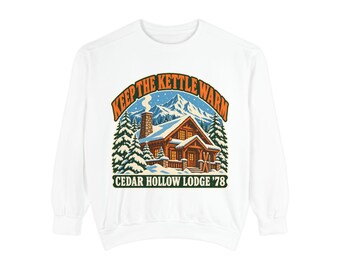 Ski Lodge Sweatshirt, Keep the Kettle Warm Cabin Graphic, Retro 1970s Mountain Crewneck, Cozy Winter Vacation Gift