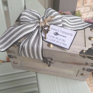 Rustic Wood Box, Treasure Chest, Keepsake Box, Knick Knacks Storage, PERSONALIZED TAG with any Name and Phrase, Storage Box