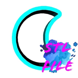 Puede incluir: Una luna creciente azul con un contorno negro, sobre un fondo blanco. La palabra "STL" está escrita en letras rosas sobre una salpicadura de acuarela azul.