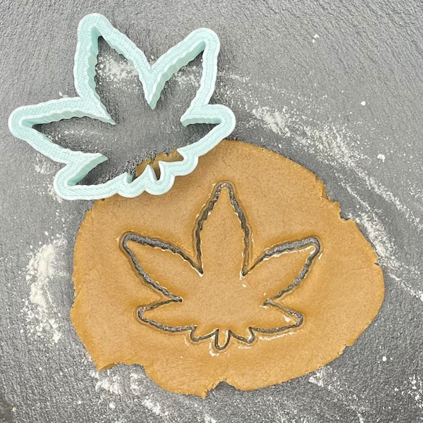 Emporte-pièce contour de feuille de pot de marijuana, emporte-pièce pour fondant, emporte-pièce en argile imprimé en 3D, amusant de fête d'anniversaire