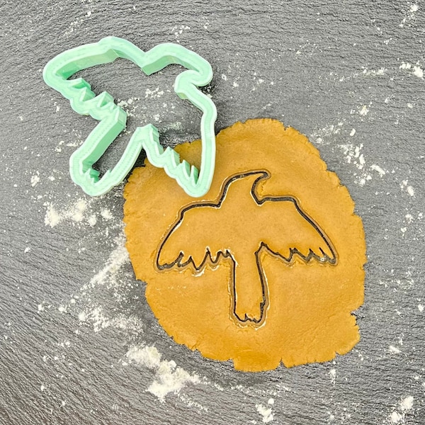 Raven crow outline cookie cutter, fondant cutter, clay cutter 3D printed Halloween bird nature