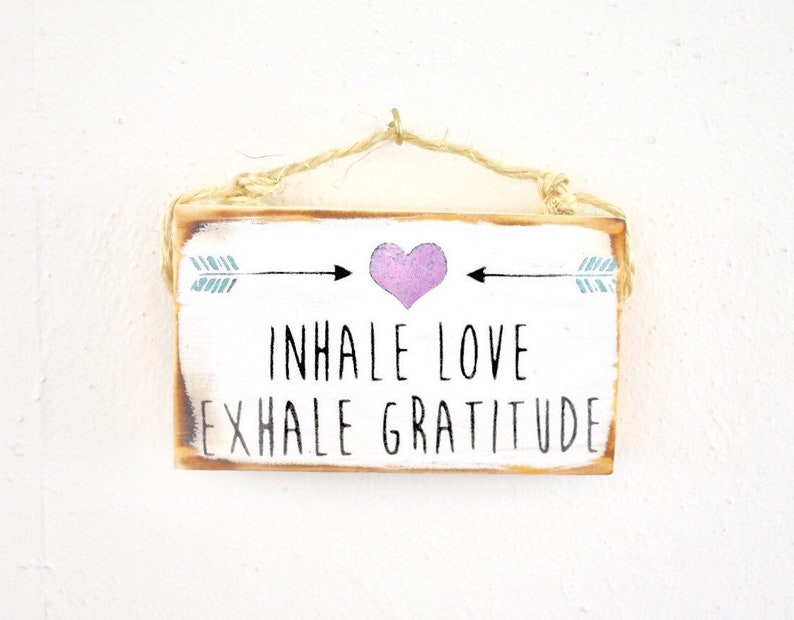 Exhale with gratitude english edition