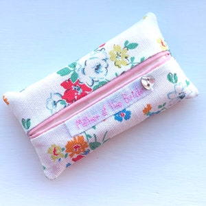 Hochzeits-Taschentücher ~ Mutter der Braut ~ Cath Kidston &quot;&quot;CLifton Rose&quot;&quot; Taschentuchhalter ~ Taschen-, Handtaschengröße ~ Landhochzeit.&quot;