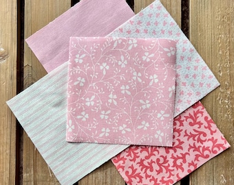 Quadrados de patchwork de algodão Laura Ashley: tecido para quilting rosa e branco