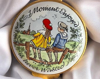 Crummles Enamel ~ Pill, Trinket, Ring, Box ~ A Moment Enjoyed is Never Wasted ~ Original Box & Certificate ~ The Britannia Collection Ltd