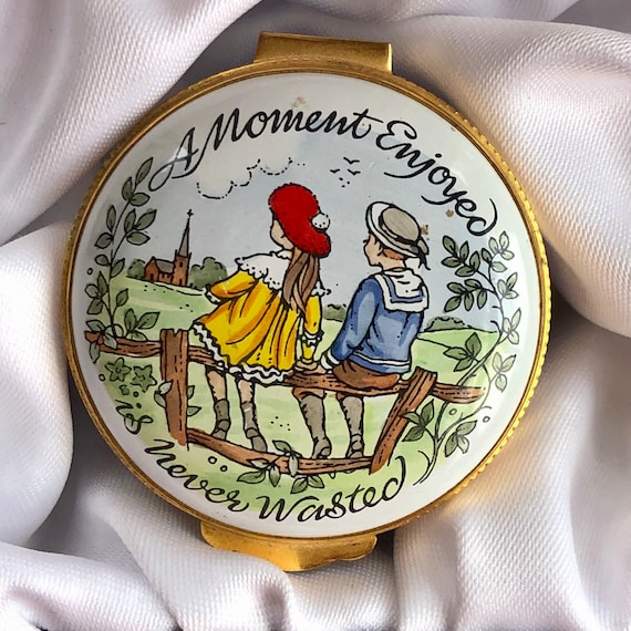 Crummles Enamel Trinket Box: Hand-painted English Scene - Etsy display picture 1