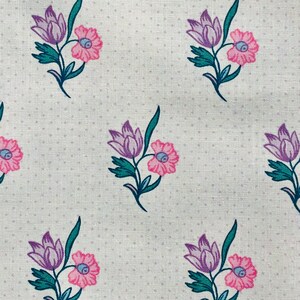 Laura Ashley Jane Fabric: 1989, Lilac Floral Print Cotton (123 CM X 50 CM)