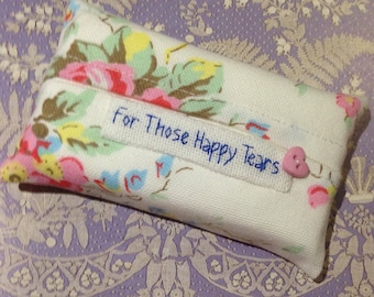 Porta-lenços floral Cath Kidston: bordado à mão "For Happy Tears" para casamento, bolsa, lenços de bolso