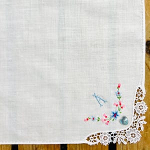 Etwas Blaues ~ Mit Monogramm "A ~ Vintage Spitze ~ Hochzeits-Taschentuch, Taschentuch ~ Neu ~ Nachhaltige Braut ~ Geburtstag, Lehrerin, Erinnerung."