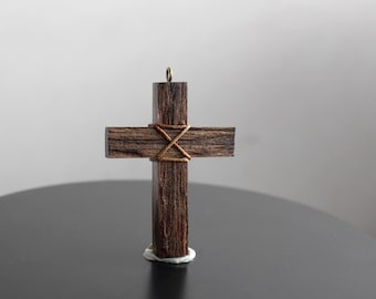 Collana In Legno Di Noce Con Ciondolo A Croce - Semplice, Naturale, Unisex, Regalo Artigianale
