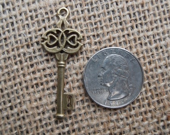 Small Key Charms -Set of 5 -Jewelry Charms -Small Keys -Bronze Key -Skeleton Key -Tiny Key -Key Necklace -Key Bracelet