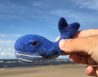 Needle felted whale brooch,blue whale.