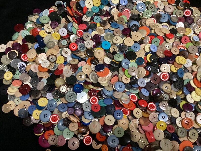 Large Red Button Clicker Five Pounds -vintage Buttons-from Factory Closing 1980’s - Most .75” - Etsy
