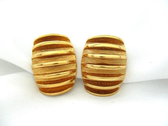 Givenchy Gold Modernist Runway Statement Ribbed H… - image 1