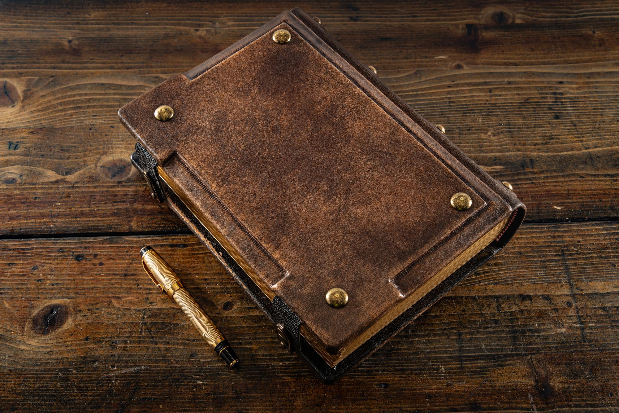 Skyrim Leather Journal: Large Medieval Handbook With Blank Pages