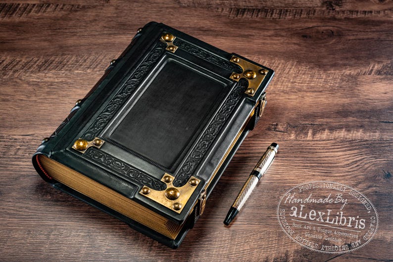 Handmade Italian Leather Journal: Medieval Book of Shadows, Traveler Sketchbook image 2