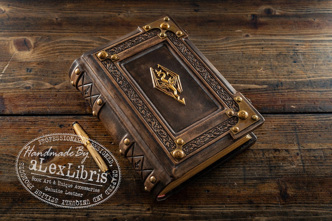 Skyrim 限定版 レザー ジャーナル il_1080xN.6780050192_c3u0.jpg