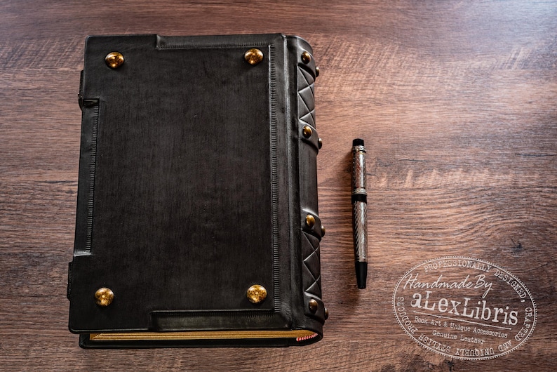 Handmade Italian Leather Journal: Medieval Book of Shadows, Traveler Sketchbook image 8