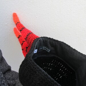 Crocheted Hat black & red with lining Size L image 4