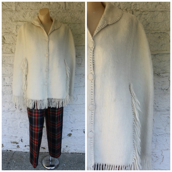 1970s Ivory Wool Cape / Llama Wool Cape / Vintage