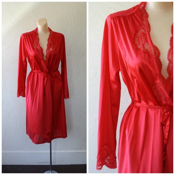 Red Olga Robe / Vintage Olga Lingerie / Candy Appl