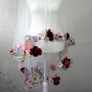 Wedding Veil with Flowers / Wildflower 3d Lace Drop Veil / Colorful Garden Botanicals on Illusion Tulle image 2