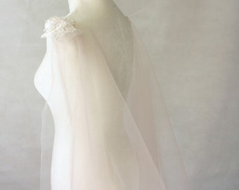 Tulle Wedding Cape Veil / Bridal Cape with French lace/ Italian Tulle Wedding Cape Champagne Blush / Shoulder Veil