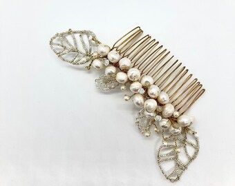 Freshwater Pearl and Swarovski Crystal Comb