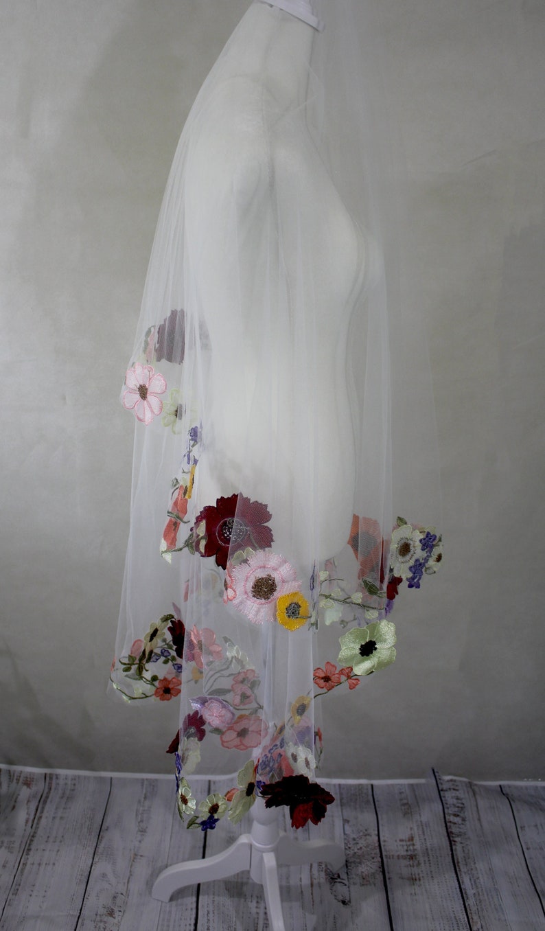 Wedding Veil with Flowers / Wildflower 3d Lace Drop Veil / Colorful Garden Botanicals on Illusion Tulle image 3