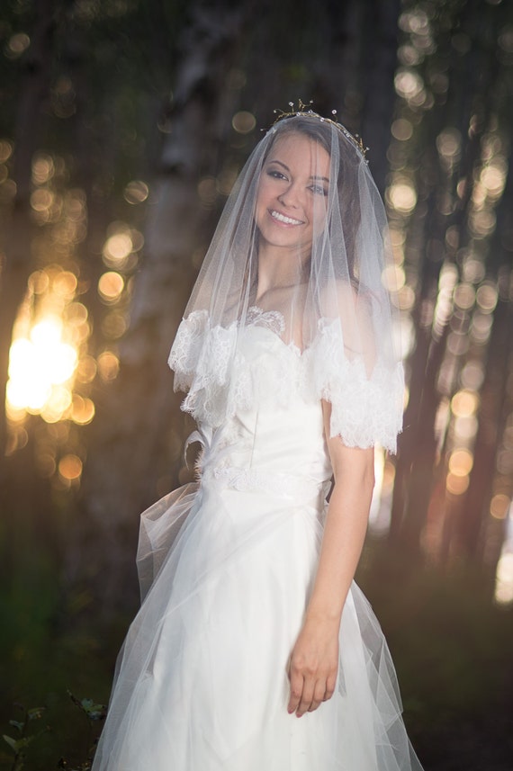 Silk Tulle Veil with Delicate Chantilly Lace