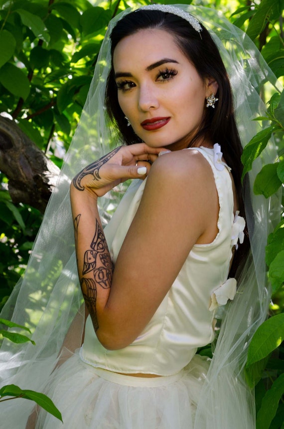 Beaded Pearl Tiara Headband with Tulle Headband face veil with pearls - Pearl adorned tulle  main image 4