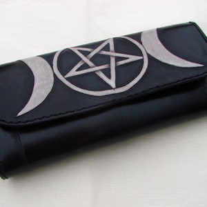 Damen Leder Geldbörse - Dreifacher Mond & Invertiertes Pentagramm Hand geschnitzt - Long Witchy Goth