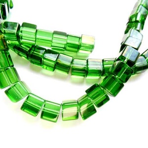 40 Green Cube Loose Glass Beads - 26-3