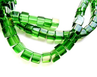 40 Green Cube Loose Glass Beads - 26-3