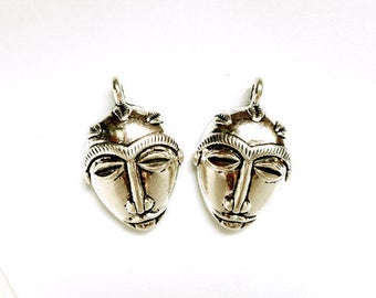 2/6/10 Antique Silver African Mask Pendant/Charms - 5-1-A