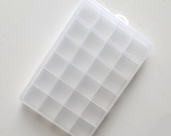 1 Plastic Organizing Storage Container For Beads And Small Items - 40-25